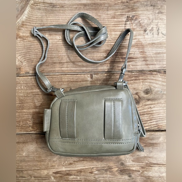 Clara Crazy - Brunt Olive | Aunts and Uncles Mini Purse - Picture 6 of 8